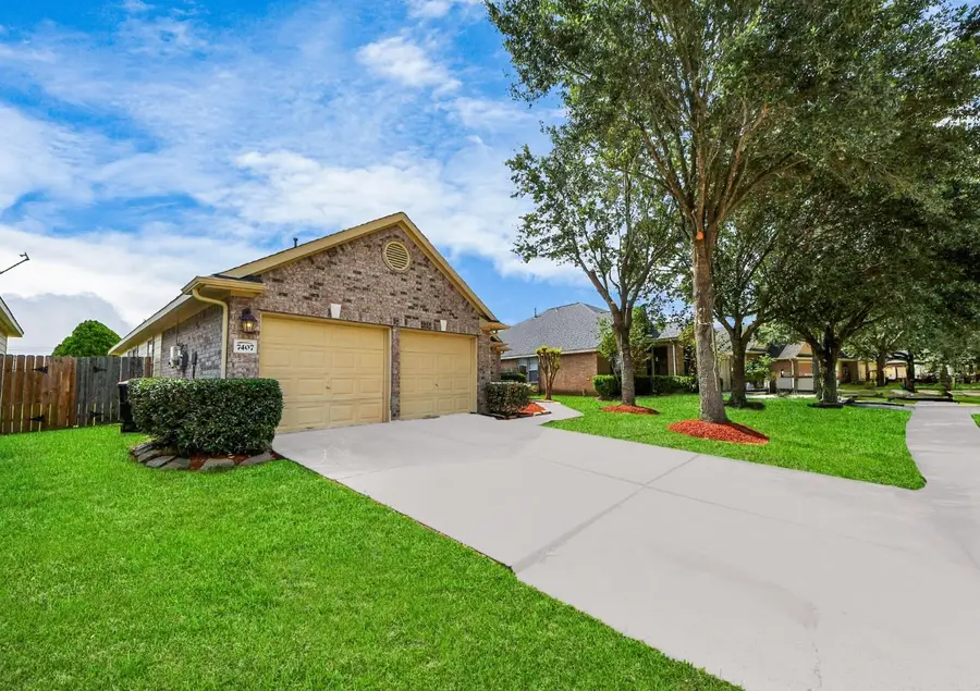 7407 Rustic Chase Drive, Richmond, TX 77407 - Image #3