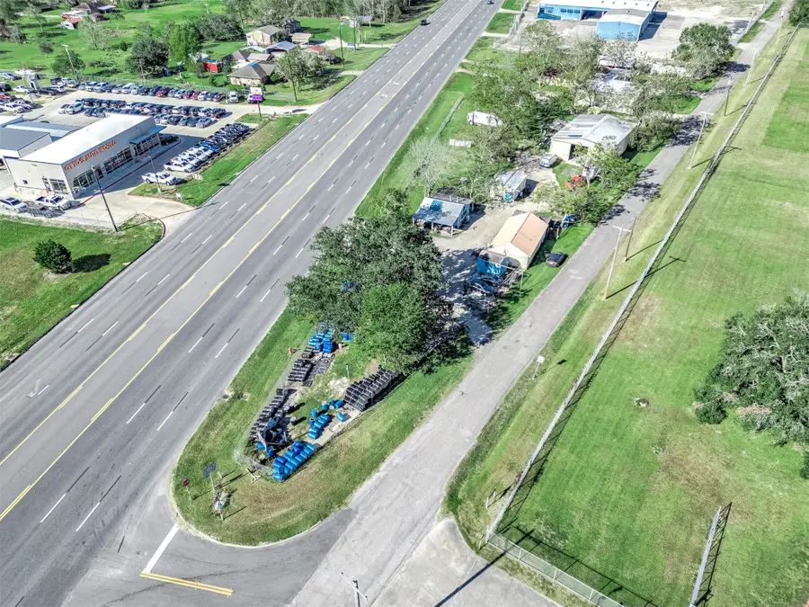 2900 W Highway 6, Alvin, TX 77511 - Image #2