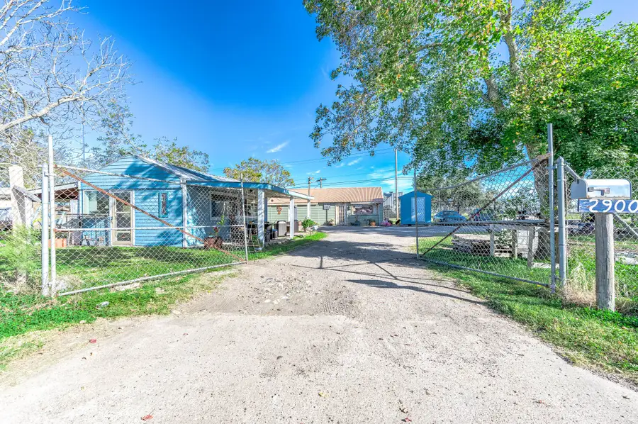 2900 W Highway 6, Alvin, TX 77511 - Image #3