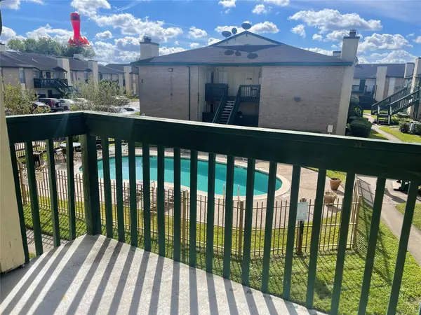 1516 Bay Area Boulevard #F6, Houston, TX 77058