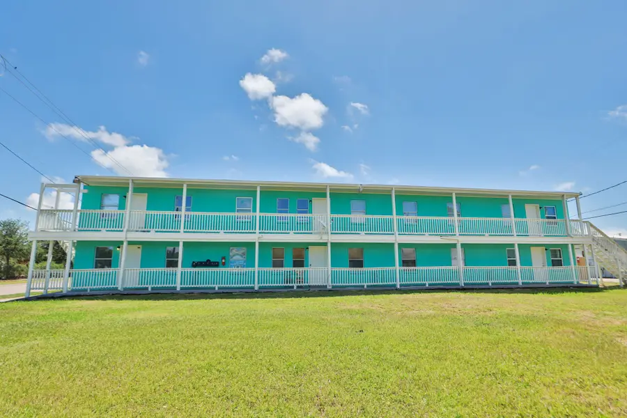 4217 Sealy Street, Galveston, TX 77550 - Image #2