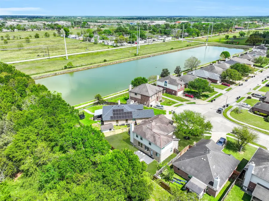 1020 Jefferson Street, Alvin, TX 77511 - #2