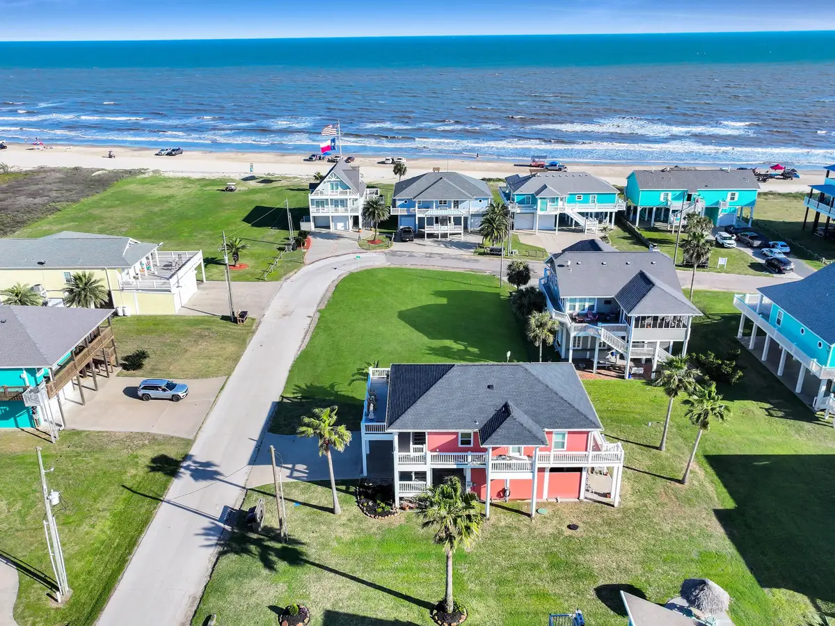 2727 Gillespie, Crystal Beach, TX 77650 - #1