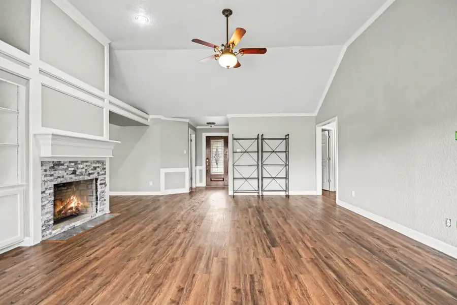112 Zinnia Street, Lake Jackson, TX 77566 - #3