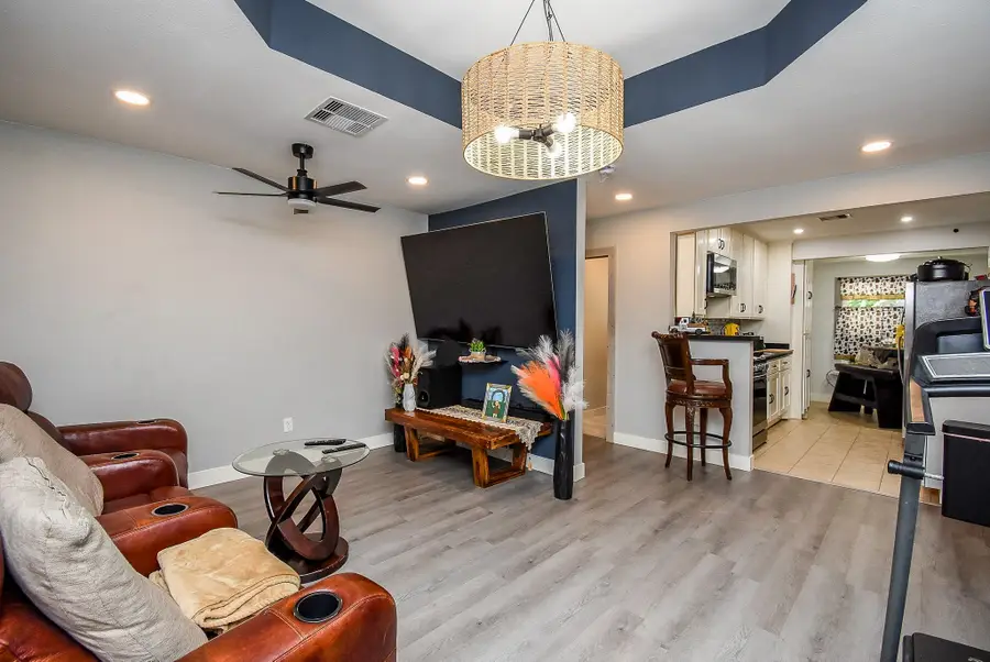 1303 W Ellaine Avenue, Pasadena, TX 77506 - #3