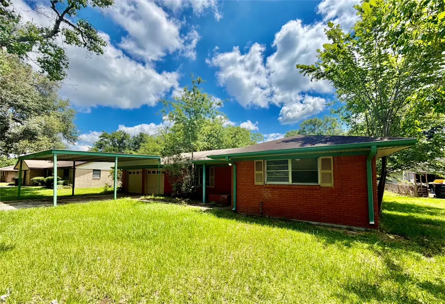 1205 Kansas Avenue S, Anahuac, TX 77514 - #2
