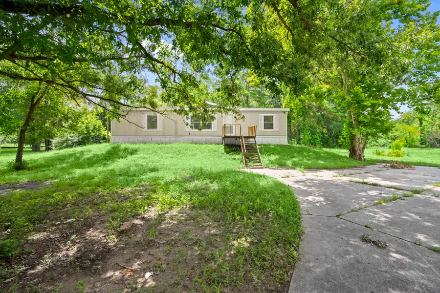 285 County Rd 388, North Cleveland, TX 77328 - Image #2