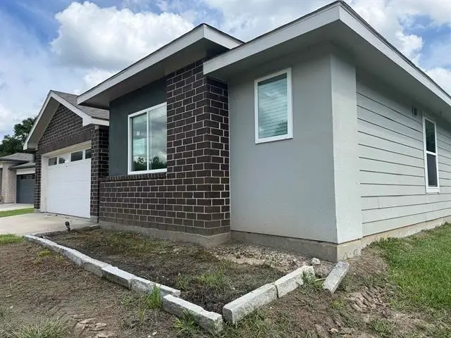 345 Silver Bridge Court, Bridge City, TX 77611 - #1