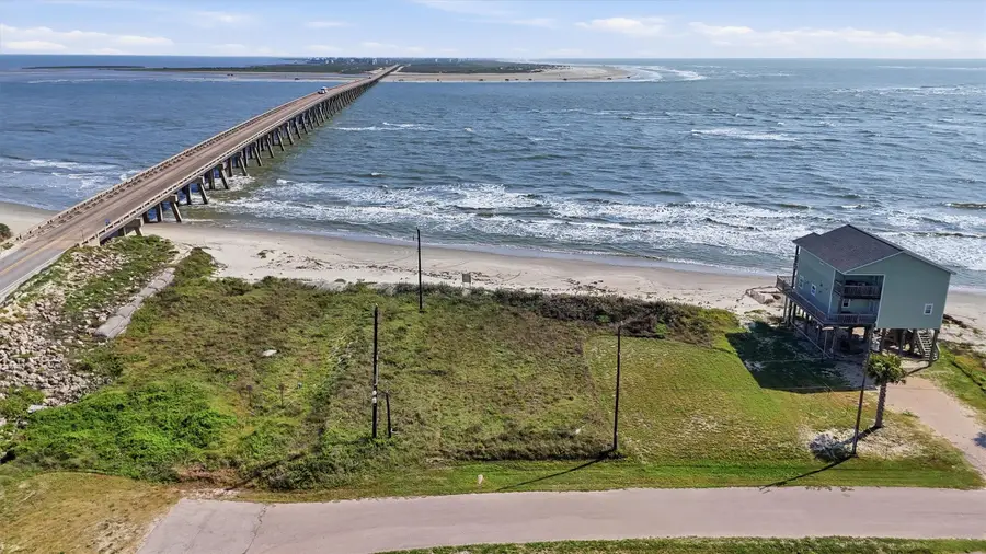 13238 Gulf Beach Dr, Freeport, TX 77541 - #3