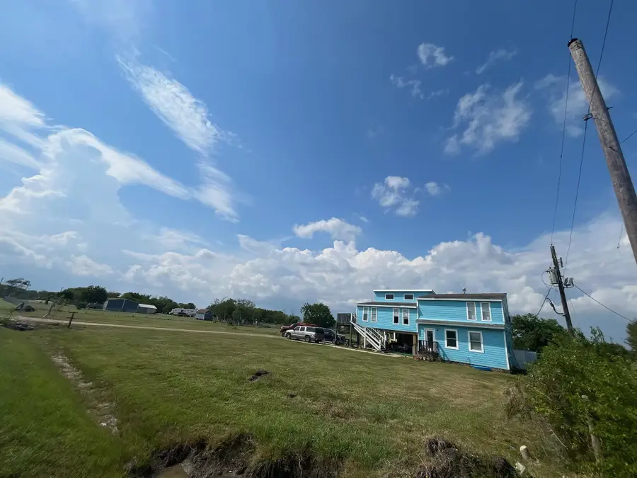 2125 Fairway Drive, Angleton, TX 77515 - Image #2