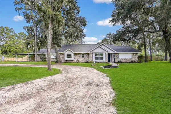 209 Buffalo Trail, Lake Jackson, TX 77566