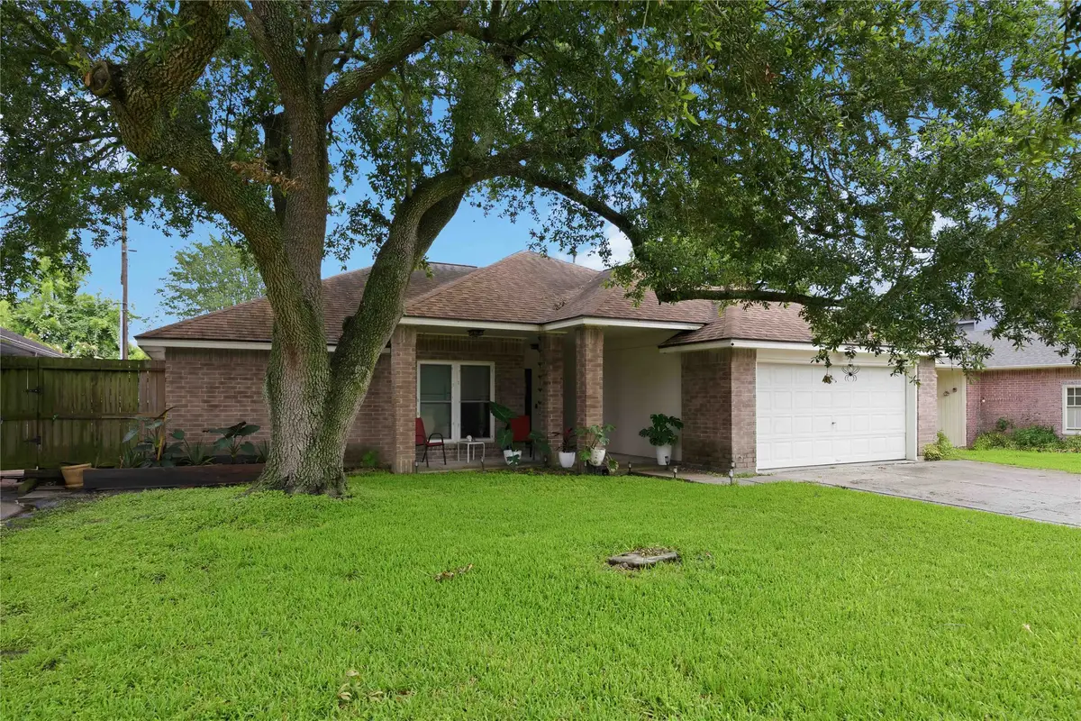 2118 Aberdeen Drive, League City, TX 77573 - #1