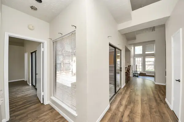 1903 Barons Glen, Sugar Land, TX 77478