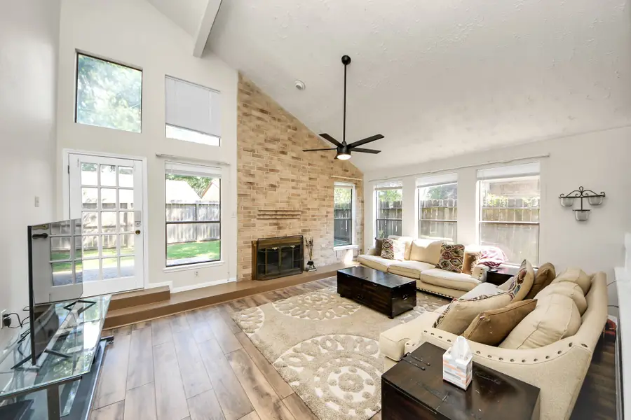 1903 Barons Glen, Sugar Land, TX 77478 - Image #3