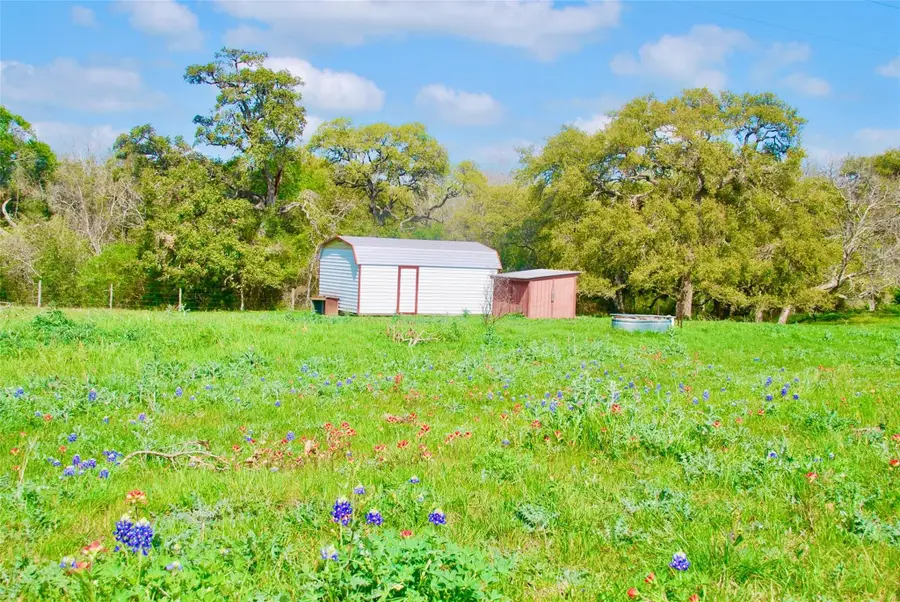 494 County Road 217c, Schulenburg, TX 78956 - Image #3