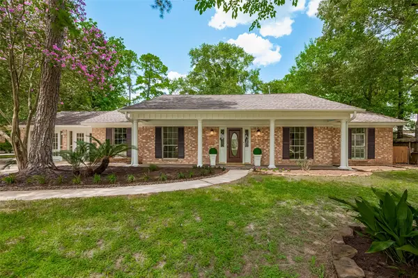323 Spring Woods Drive, Spring, TX 77386