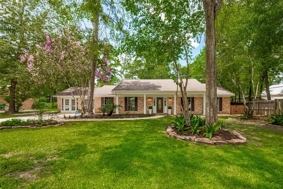 323 Spring Woods Drive, Spring, TX 77386 - Image #3