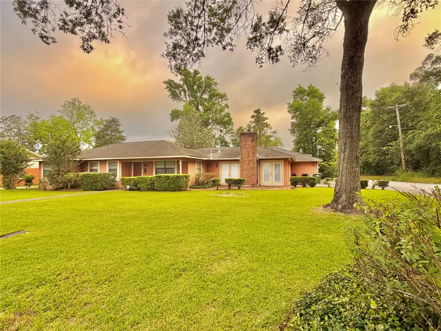 2735 Webster Street, Liberty, TX 77575 - #3