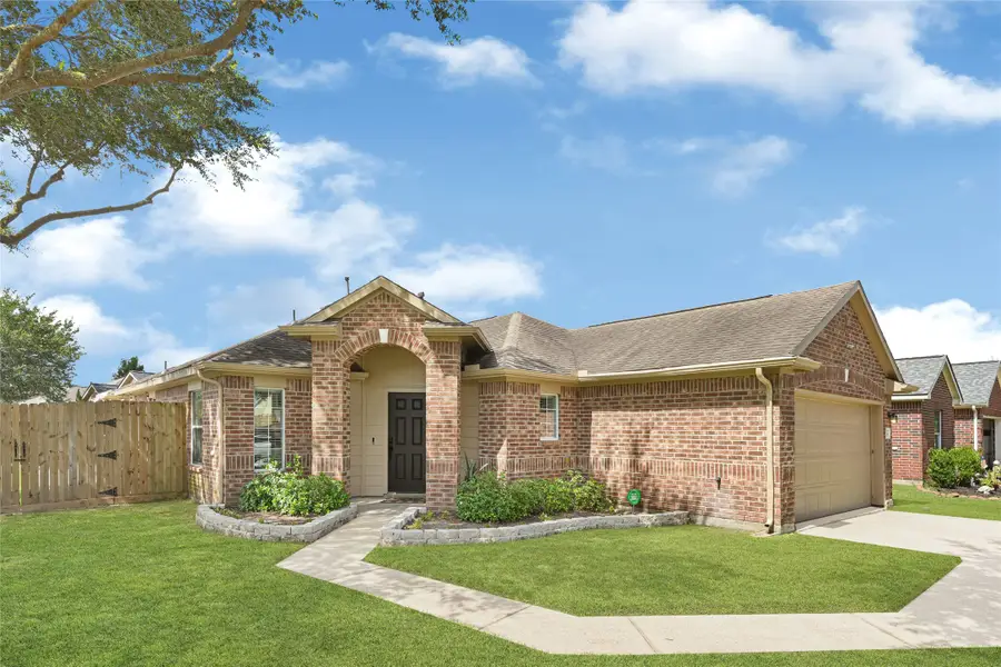 9135 Creekside Drive, Hitchcock, TX 77563 - #2