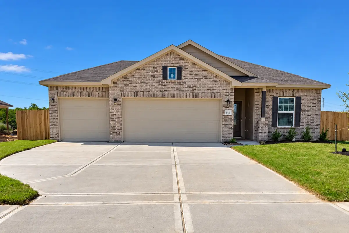 900 Woodhaven Lakes Drive, La Marque, TX 77568 - #1