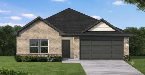 2490 N Heritage Drive, Dayton, TX 77535