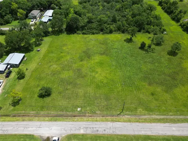 2010 Carolina Avenue, League City, TX 77573