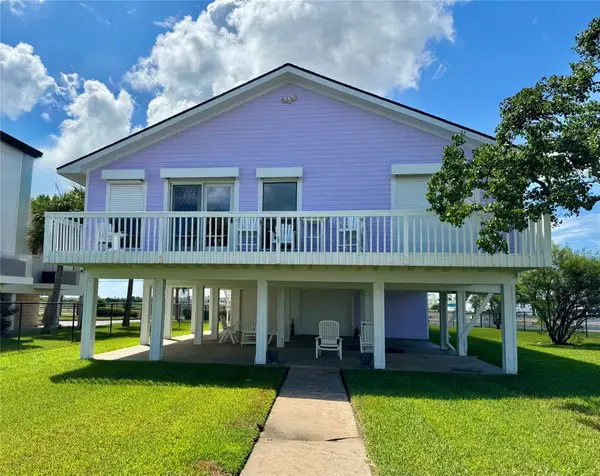 9920 Airways Lane, Galveston, TX 77554