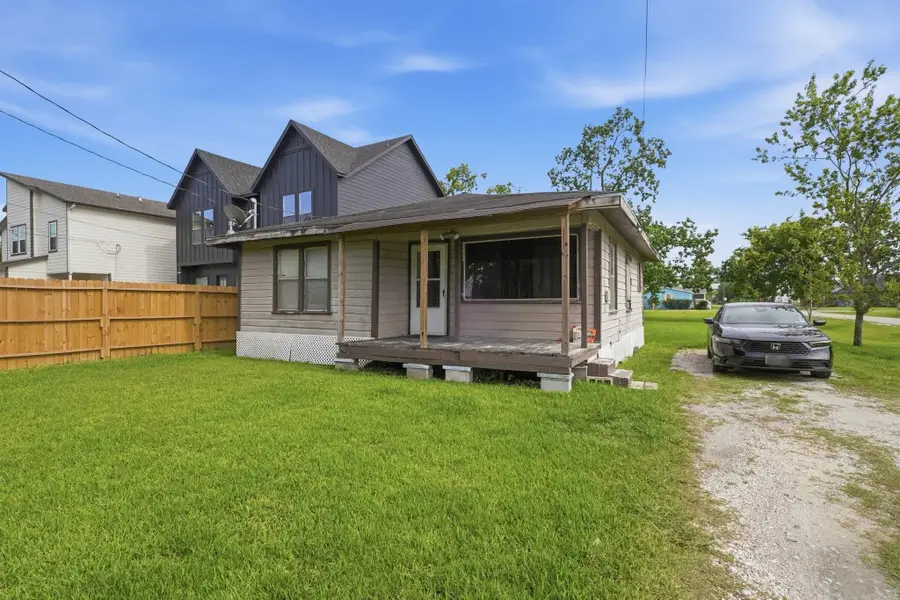 7952 Bonaire Street, Houston, TX 77028 - #2