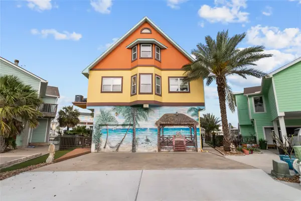 106 Isles End Road, Tiki Island, TX 77554