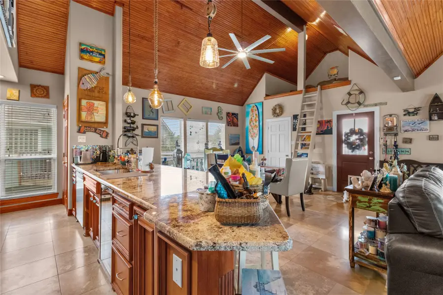 106 Isles End Road, Tiki Island, TX 77554 - #2