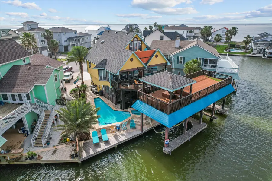 106 Isles End Road, Tiki Island, TX 77554 - #3