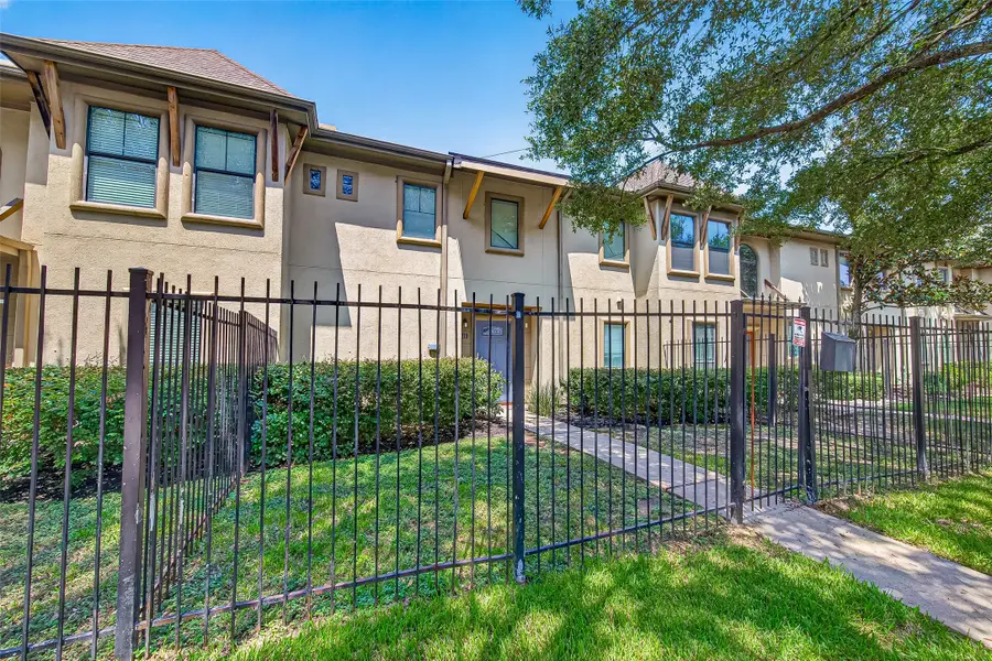3410 St Emanuel Street, Houston, TX 77004 - #2