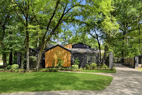 2701 Crossvine Circle, The Woodlands, TX 77380