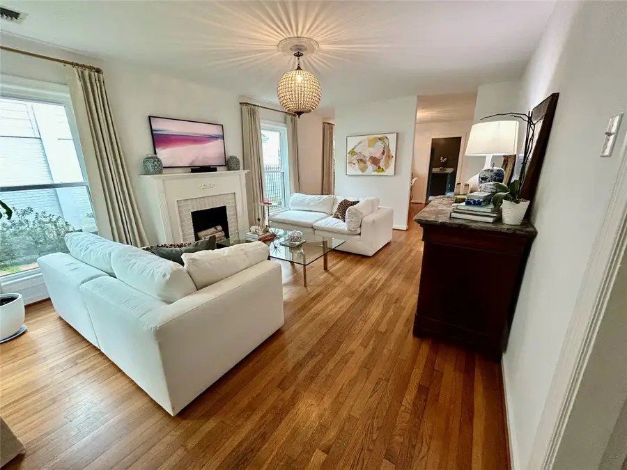 4002 Milton Street, West University Place, TX 77005 - Image #3