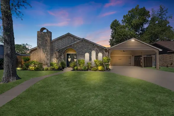 16043 Spinnaker Drive, Crosby, TX 77532
