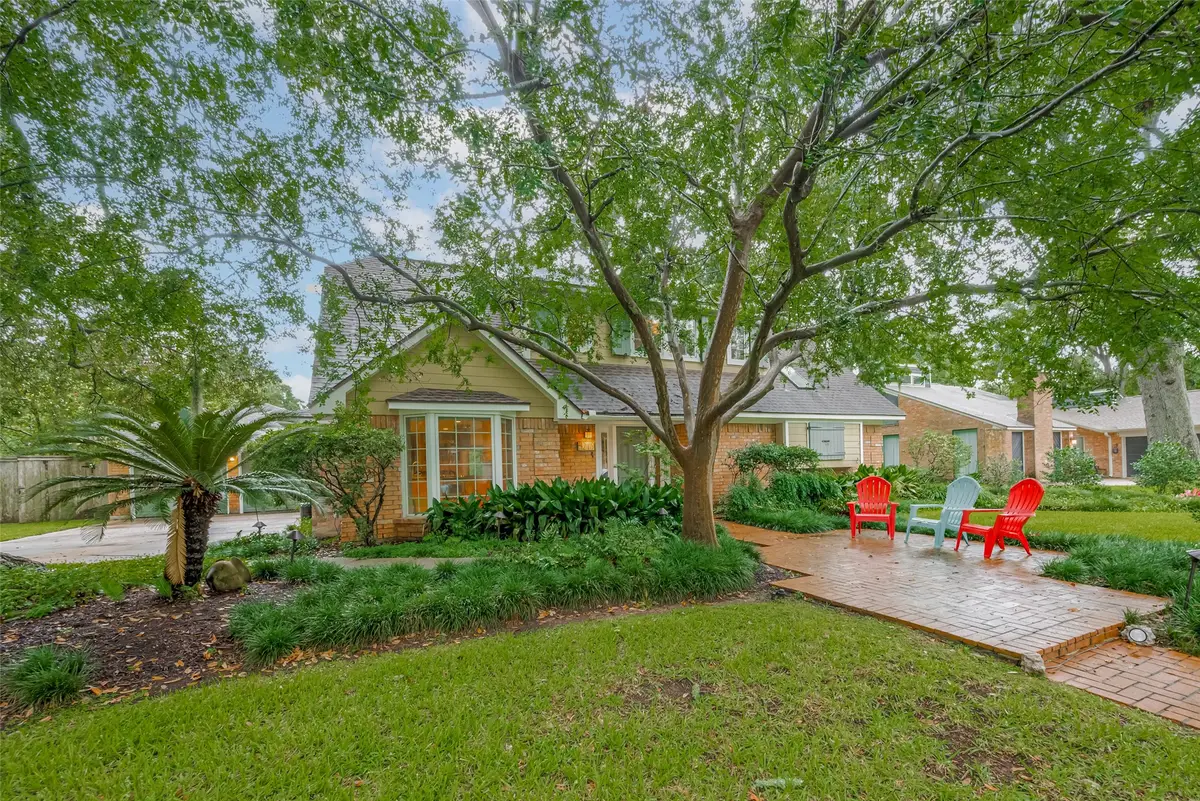 219 Huckleberry Drive, Lake Jackson, TX 77566 - Image #1