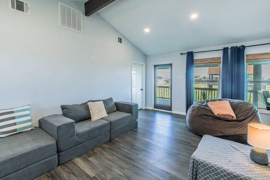 1938 Moms Road, Port Bolivar, TX 77650 - Image #3