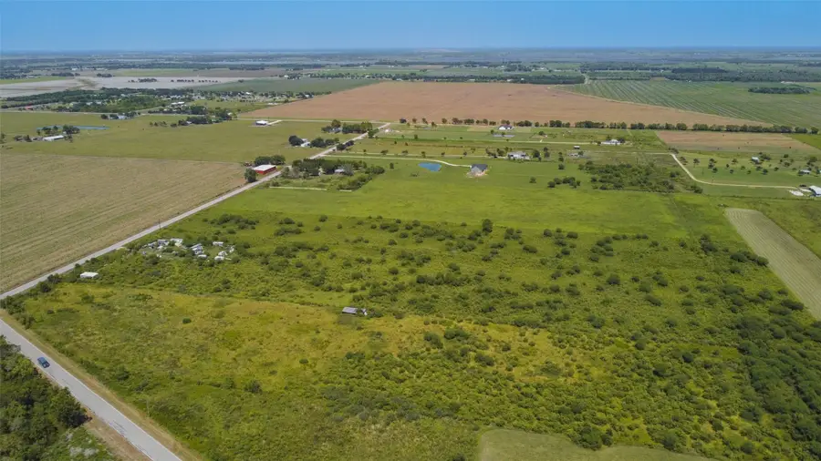 15415 Barak Rd Road, Guy, TX 77444 - Image #2