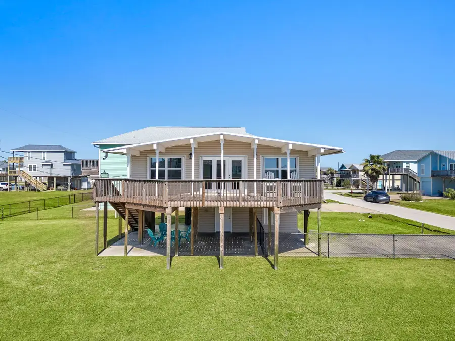 4202 Hardin Drive, Galveston, TX 77554 - Image #2