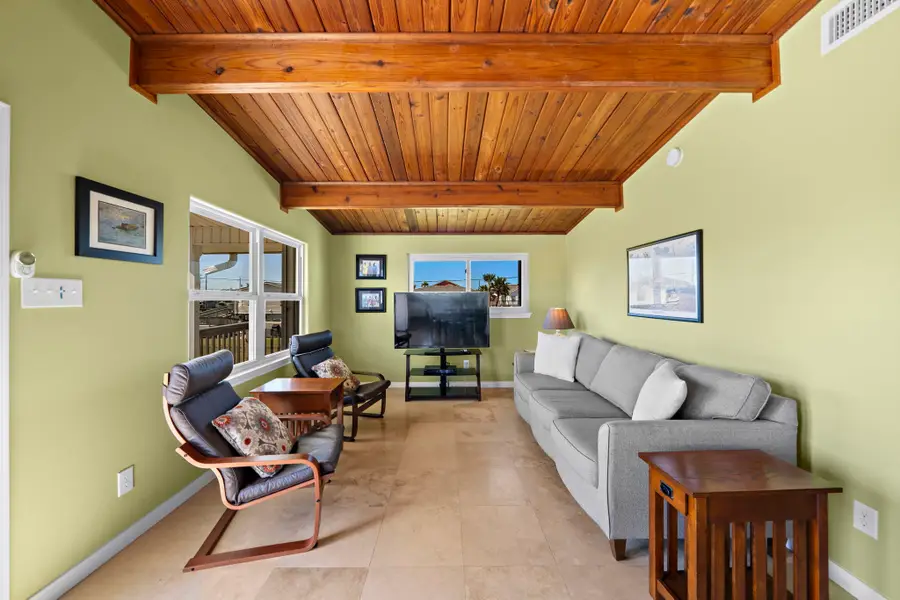 4202 Hardin Drive, Galveston, TX 77554 - Image #3