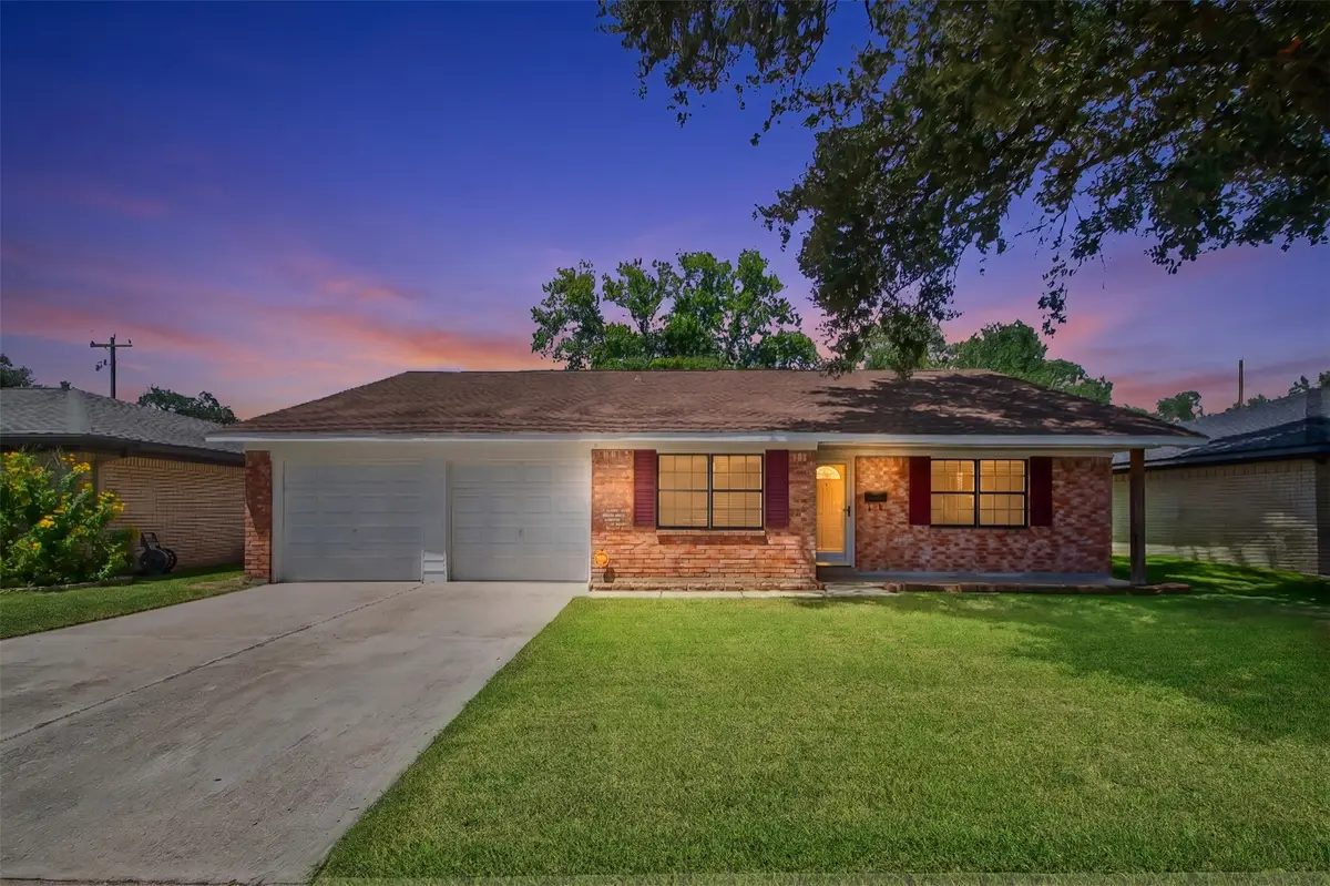 1104 E 13th Street, Deer Park, TX 77536 - #1