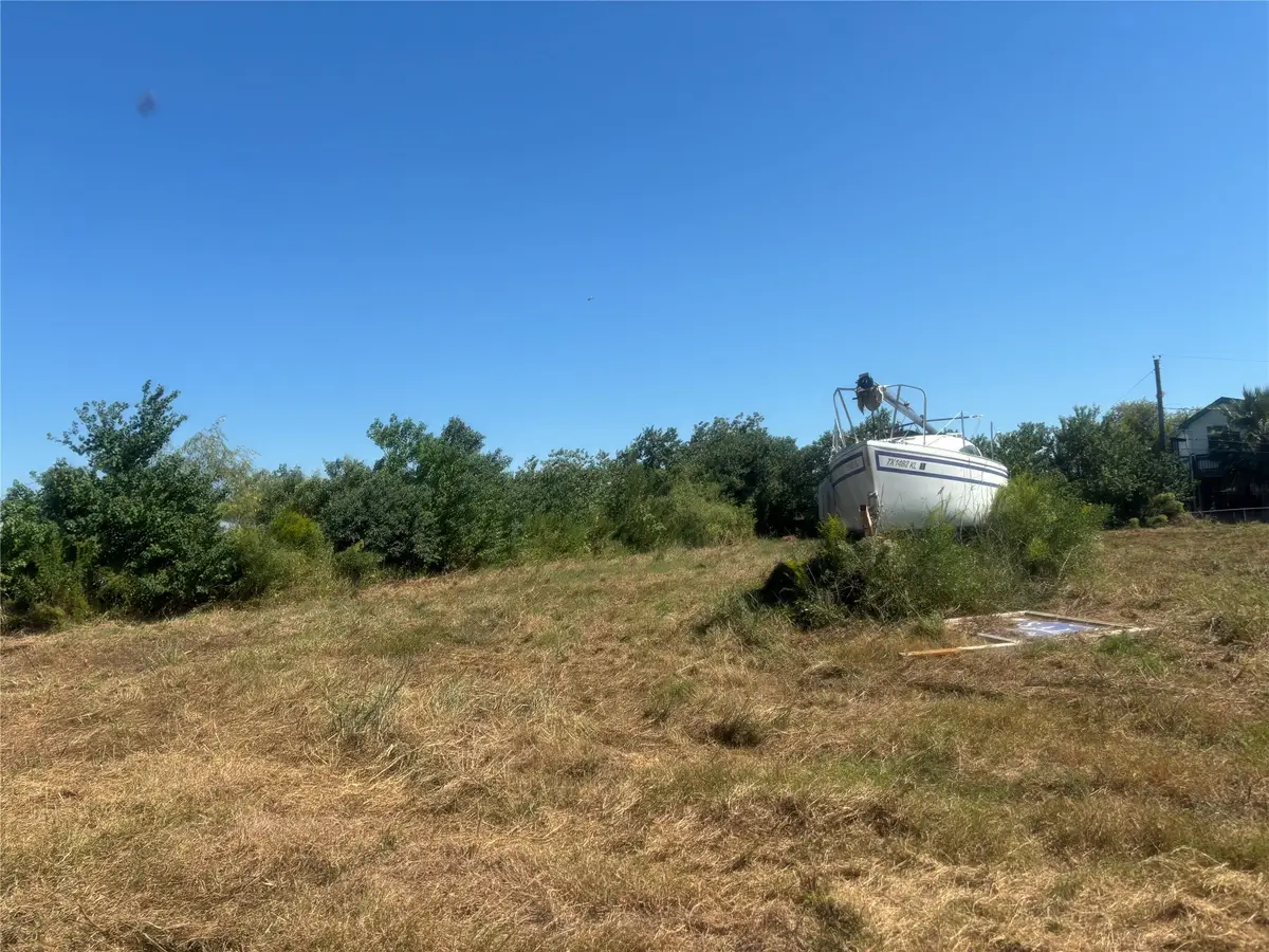 2250 Avenue L, San Leon, TX 77539 - Image #1