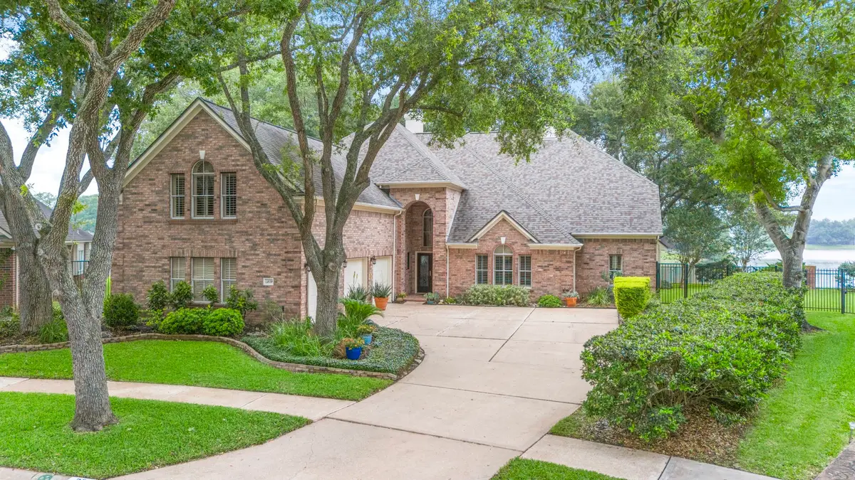 39 Rippling Creek Drive, Sugar Land, TX 77479 - #1