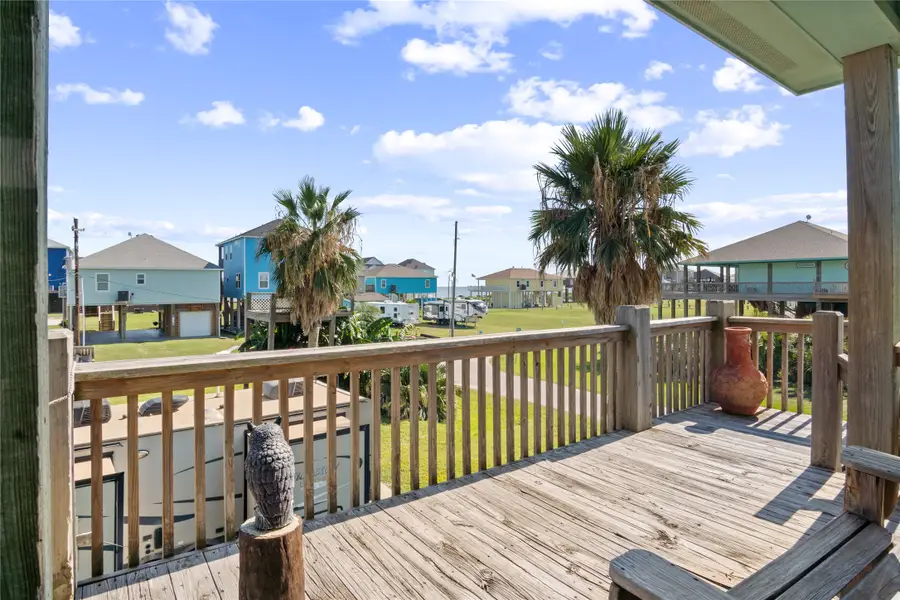 844 S Sage Road, Crystal Beach, TX 77650 - Image #2