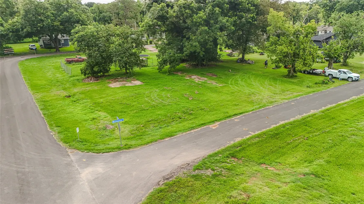 620 Austin Street, West Columbia, TX 77486 - #1