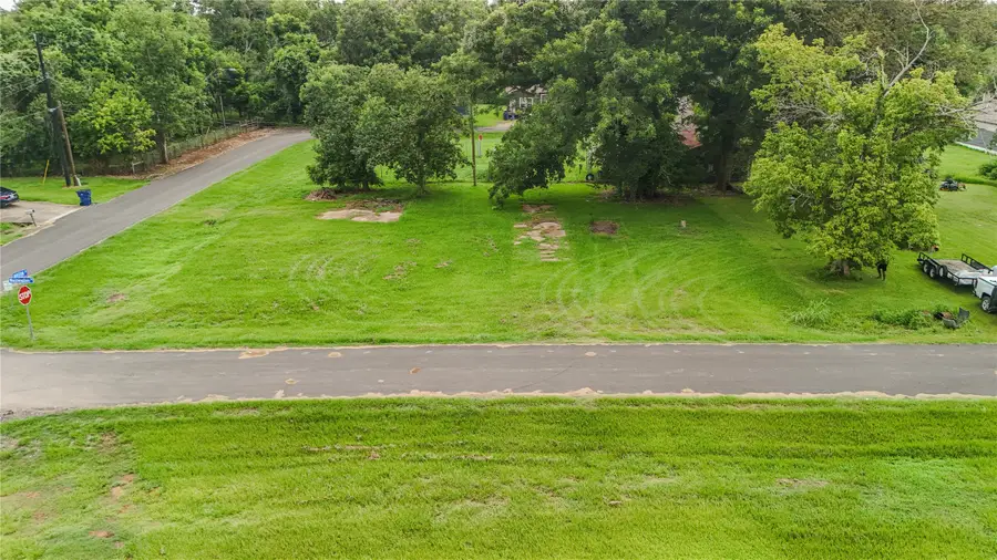 620 Austin Street, West Columbia, TX 77486 - #2