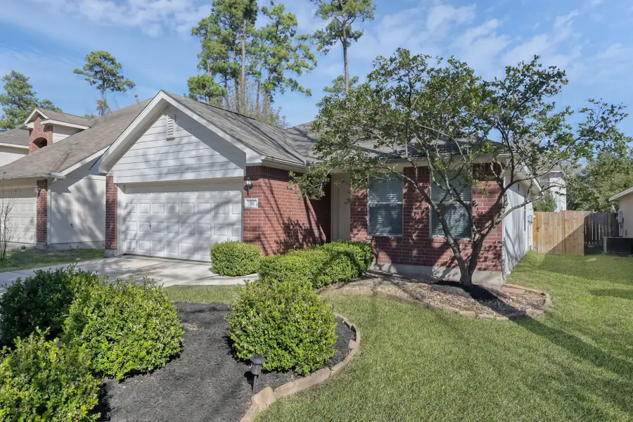 50 Thicket Grove Place, The Woodlands, TX 77385 - Image #2