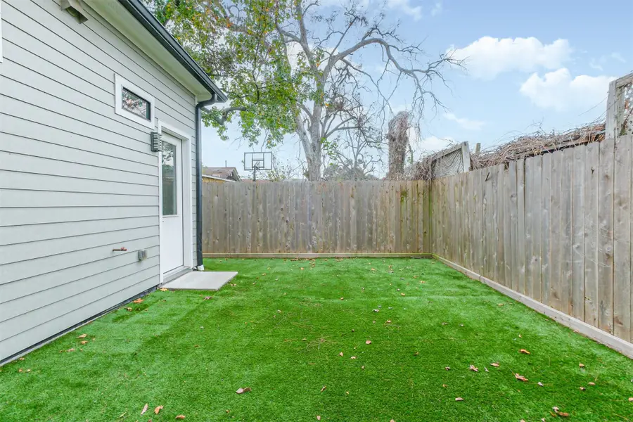 5209 Gano Street, Houston, TX 77009 - Image #2