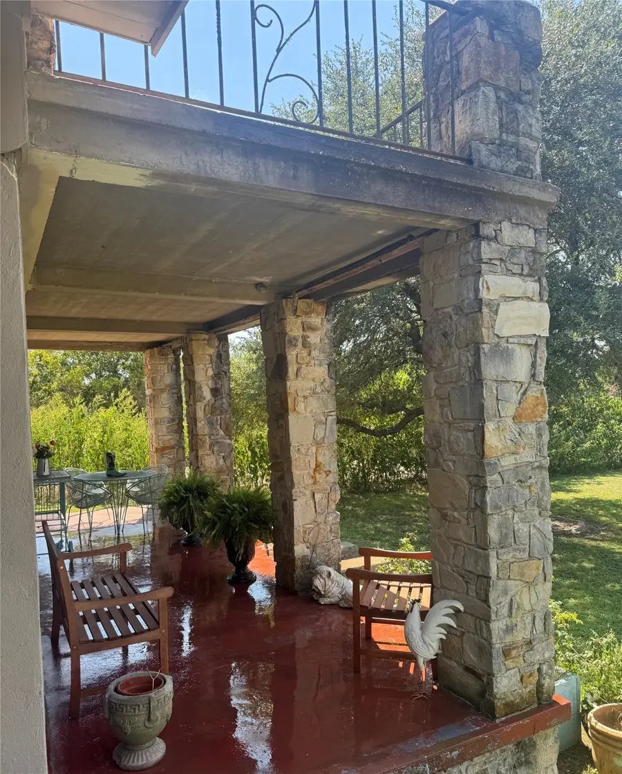 10415 Mcknight Road, Brenham, TX 77833 - Image #2