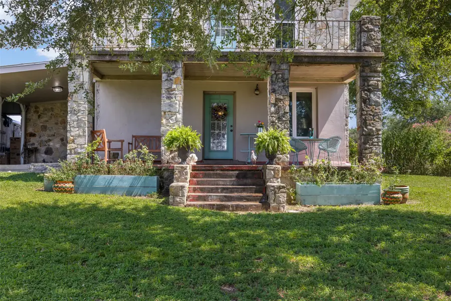 10415 Mcknight Road, Brenham, TX 77833 - Image #3